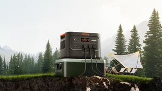 Jackery Explorer 3000 v2 outside