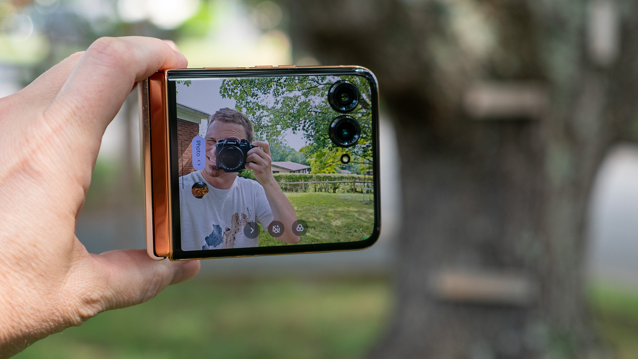 Taking a photo on the Motorola Razr Plus 2025's cover screen