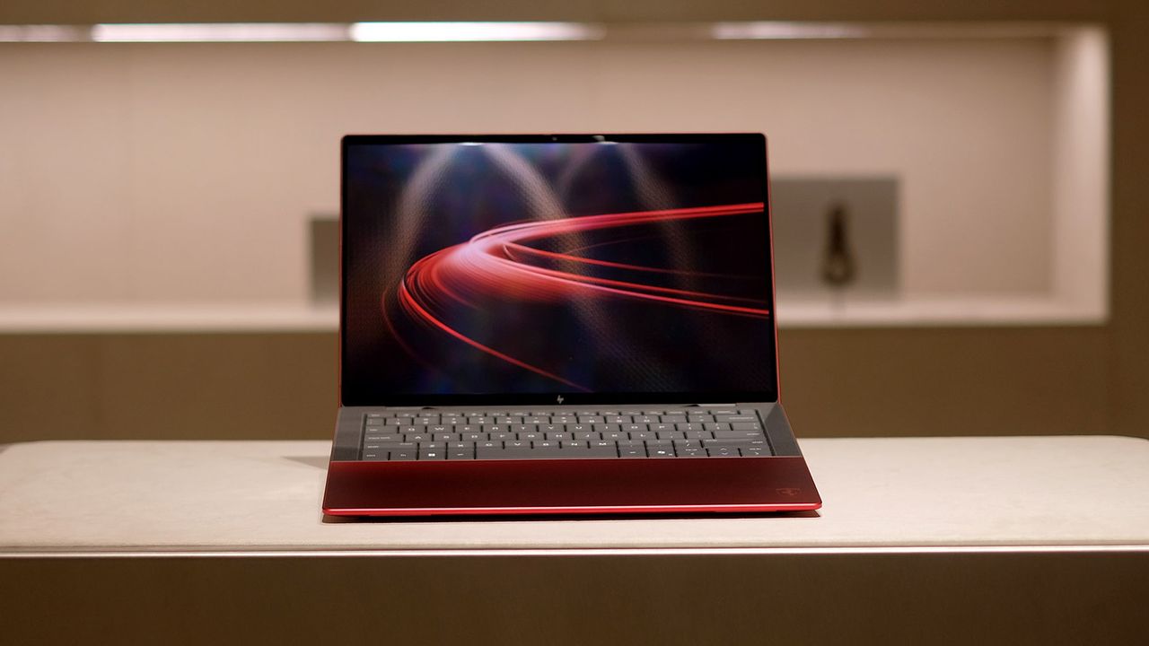 HP Limited Edition Scuderia Ferrari PC
