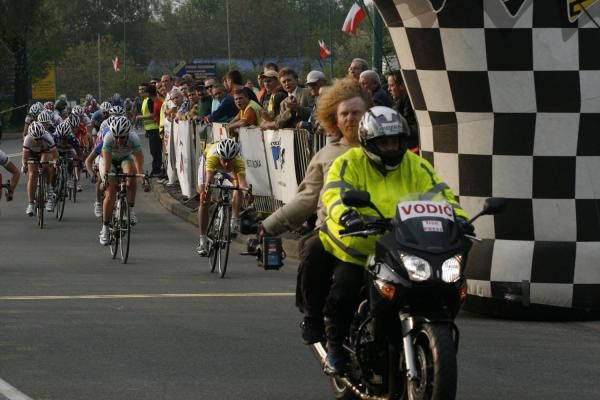 Nederland Bloeit's Marianne Vos crosses the line for another stage win.