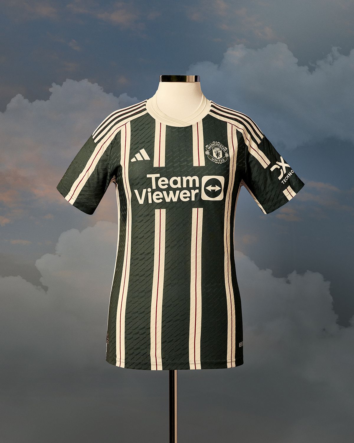 New Manchester United away kit