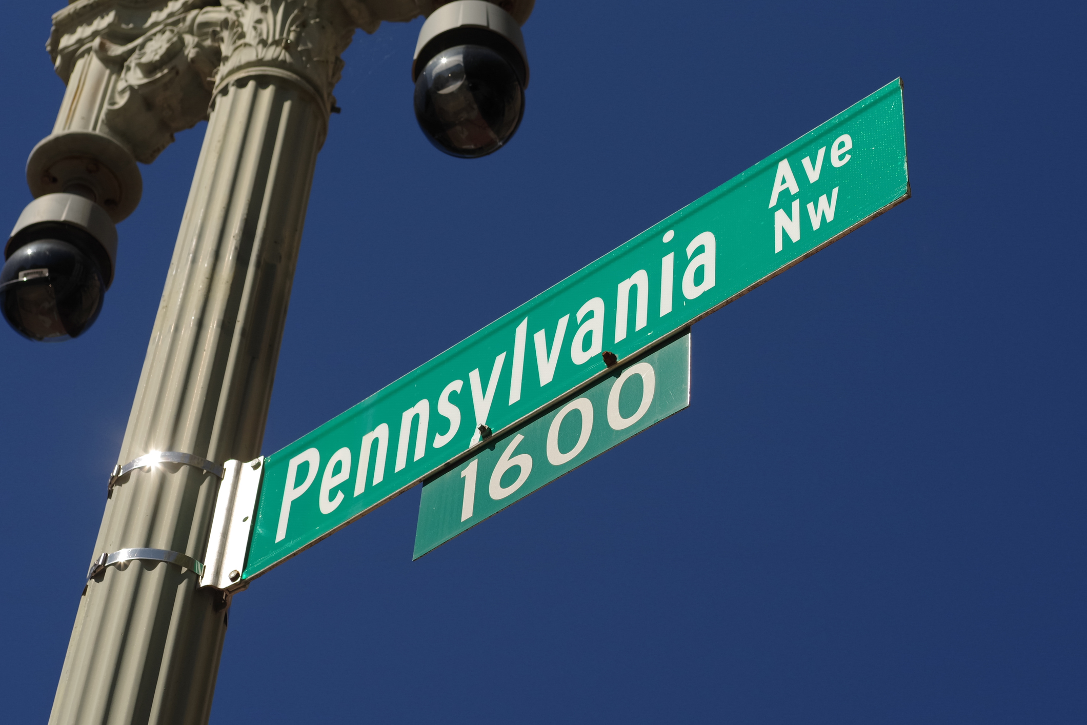 Street sign for the 1600 block of Pennsylvania Avenue, NW, just outside the White House in Washington, DC.