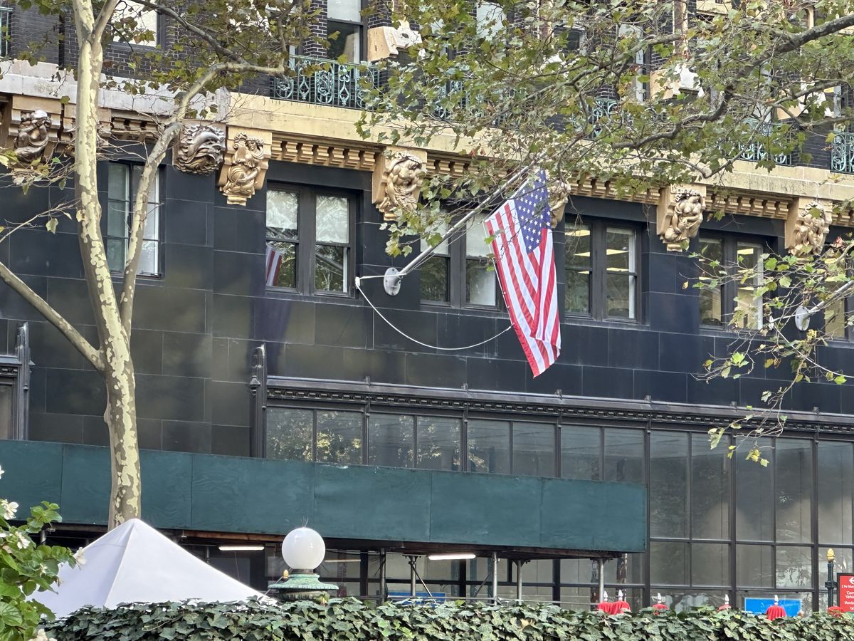 iphone 14 pro max zoom flag 5x