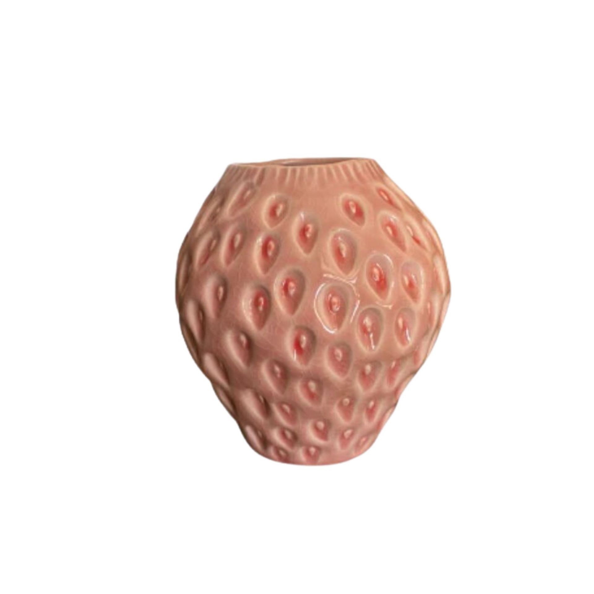 Vas stroberi merah muda kecil