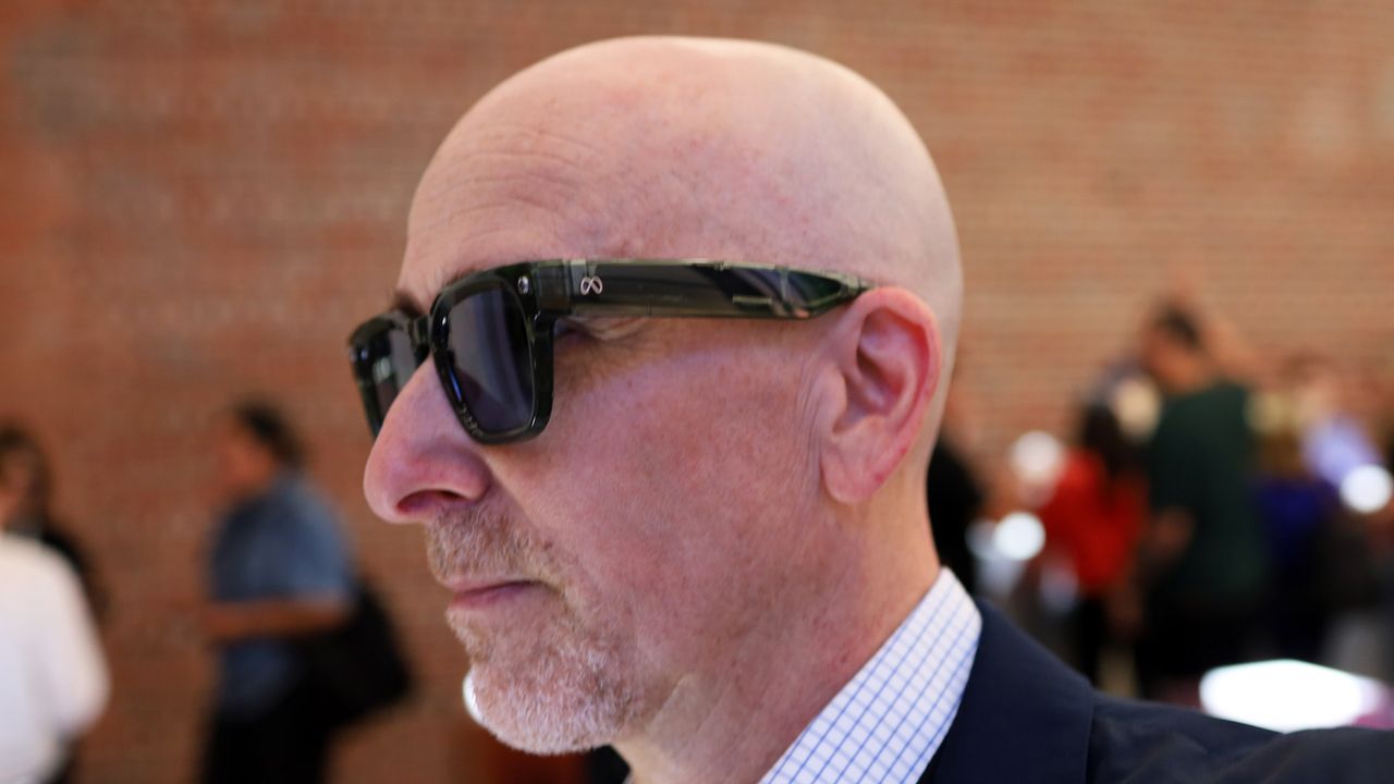 Meta Essilor Luxottica AI Glasses