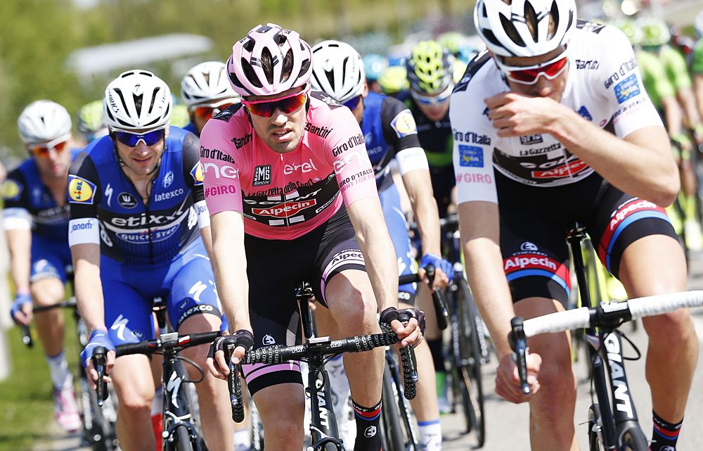 Tom Dumoulin (Giant-Alpecin) in the maglia rosa