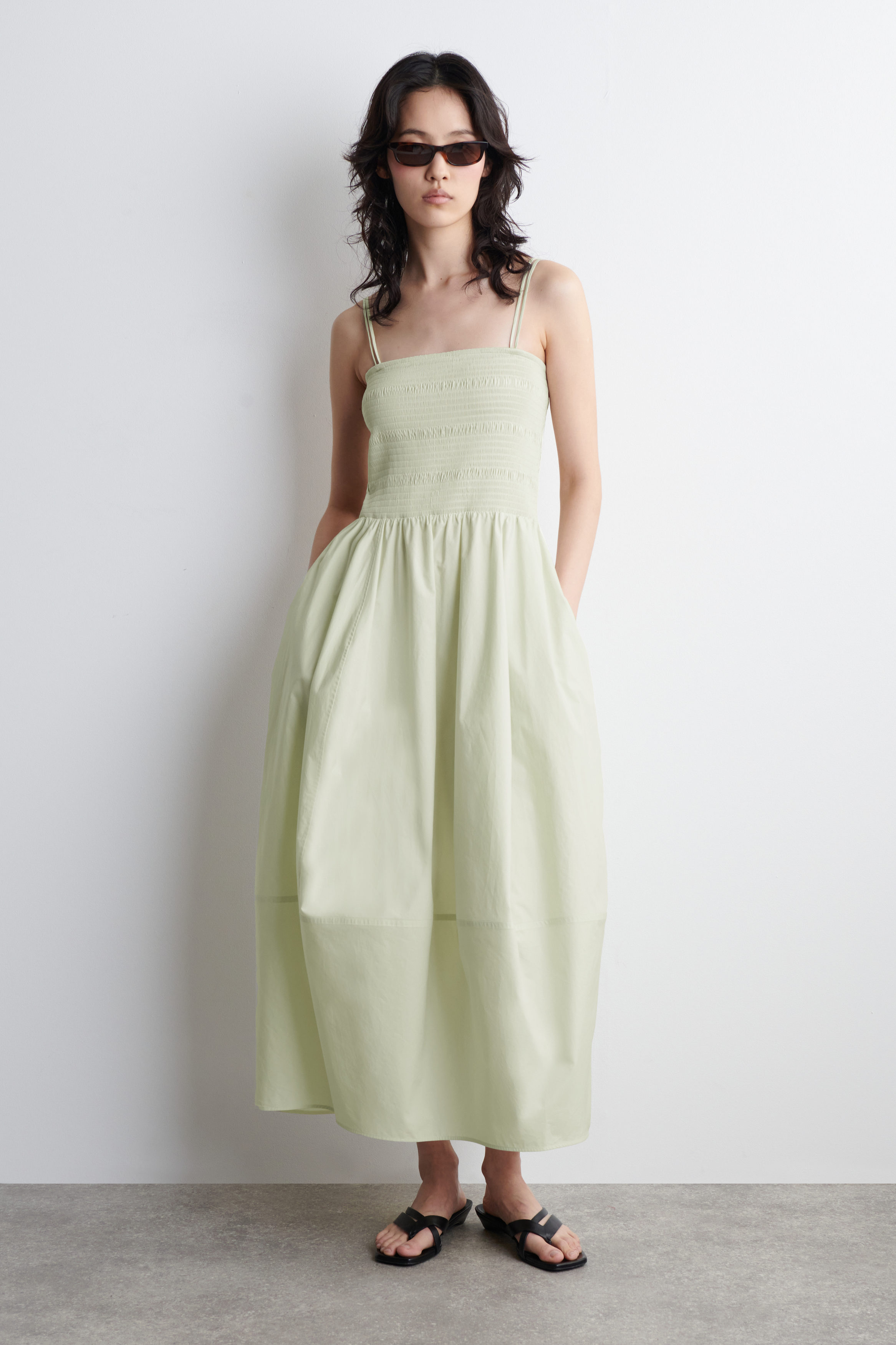 Midi dress shaky