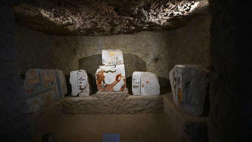 A photo inside Hatshetsup&#039;s tomb