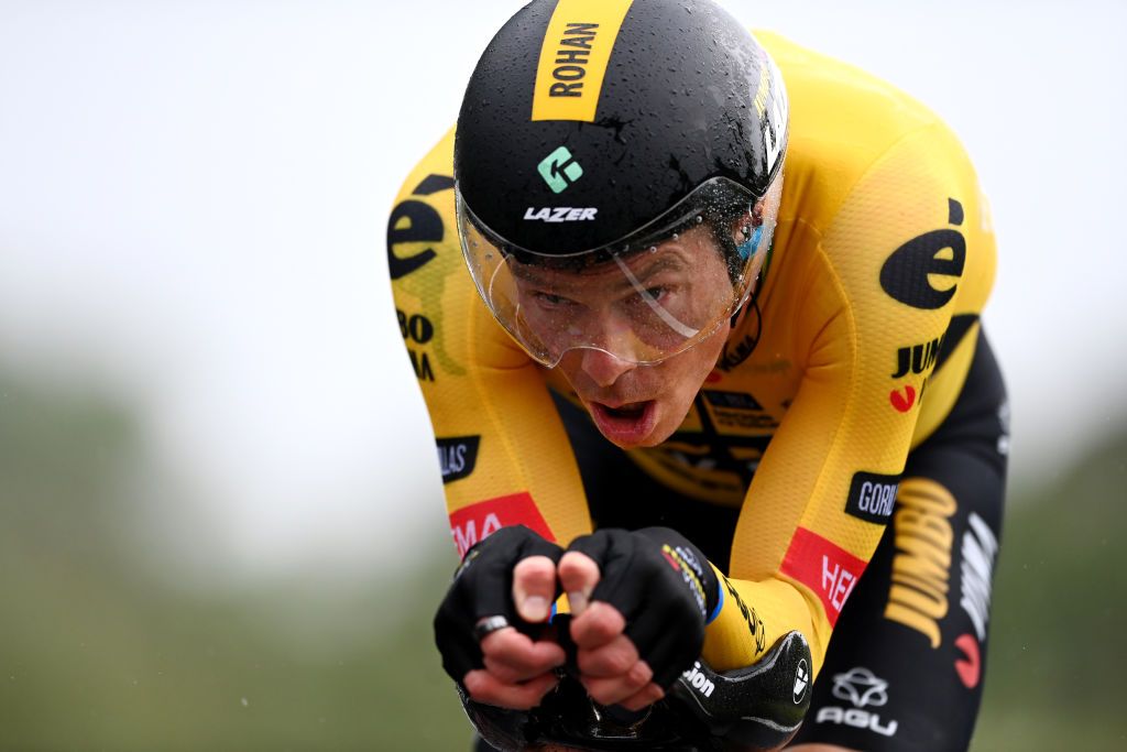 Riders competing in a individual time trial on stage 9 of the 2023 Giro d'Italia