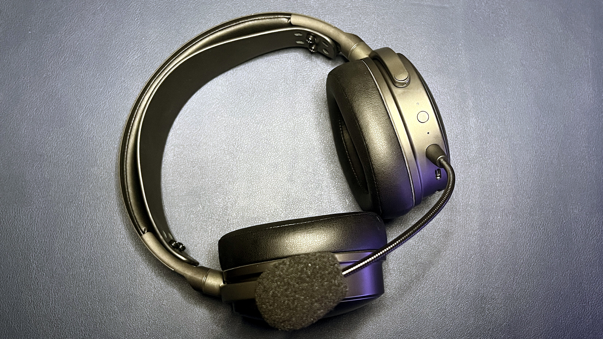 Audeze Maxwell Review: Sounds Incredible. Hope That's Enough