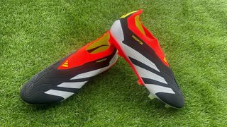 Adidas Predator Elite Laceless cleats