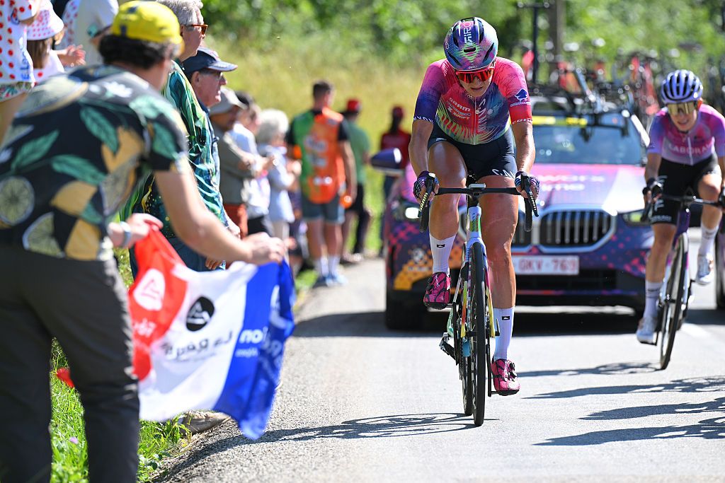 www.cyclingnews.com