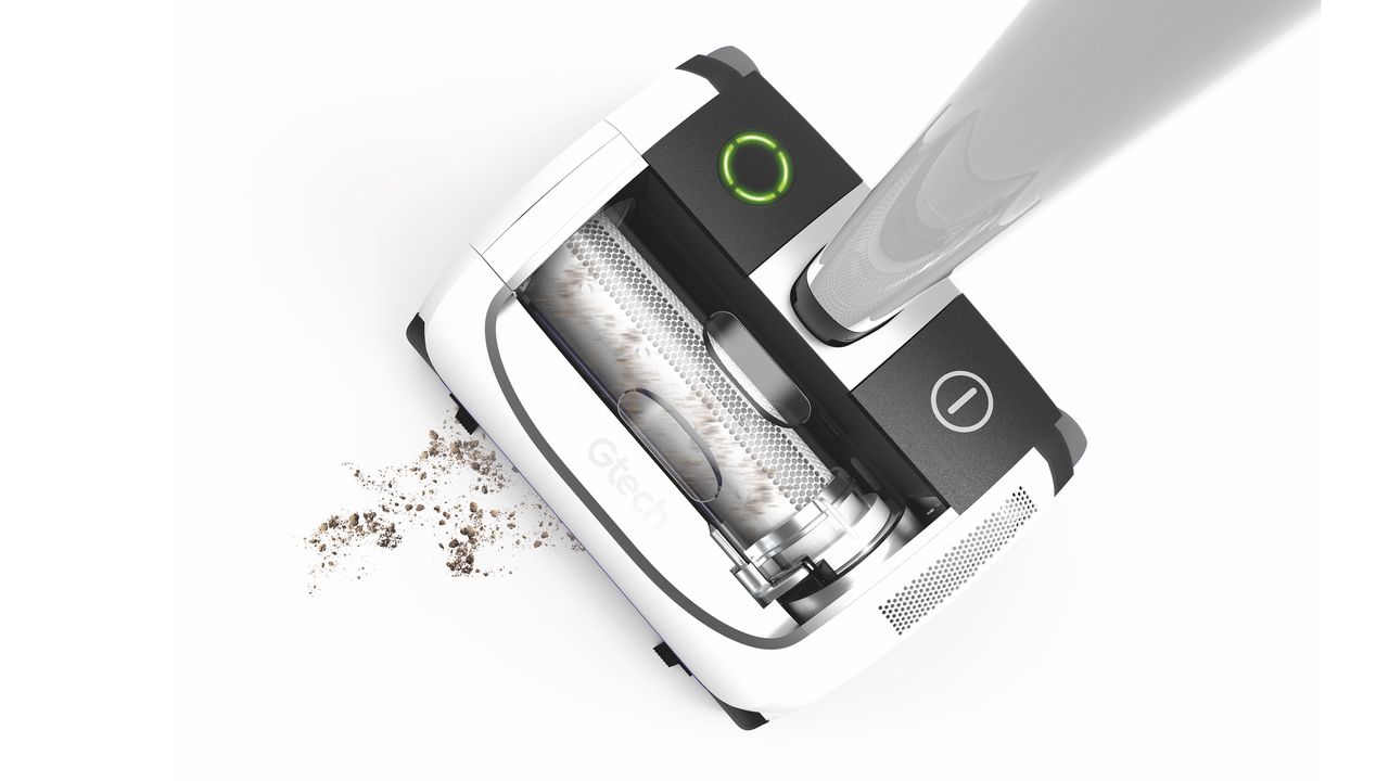 Gtech AirRAM Platinum on white background