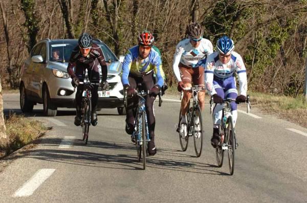 Stage 3 break: Pierre Rolland (Europcar), Guillaume Bonnafond (AG2R-La Mondiale), Franck Vermeulen (V&eacute;randa Rideau-Super U), R&eacute;mi Cusin (Team Type 1-Sanofi), David Le Lay (Saur-Sojasun), Yohan Cauquil (La Pomme Marseille), Dimitri Champion (Bretagne-Schuller) and Jonathan Thir&eacute; (Auber 93).