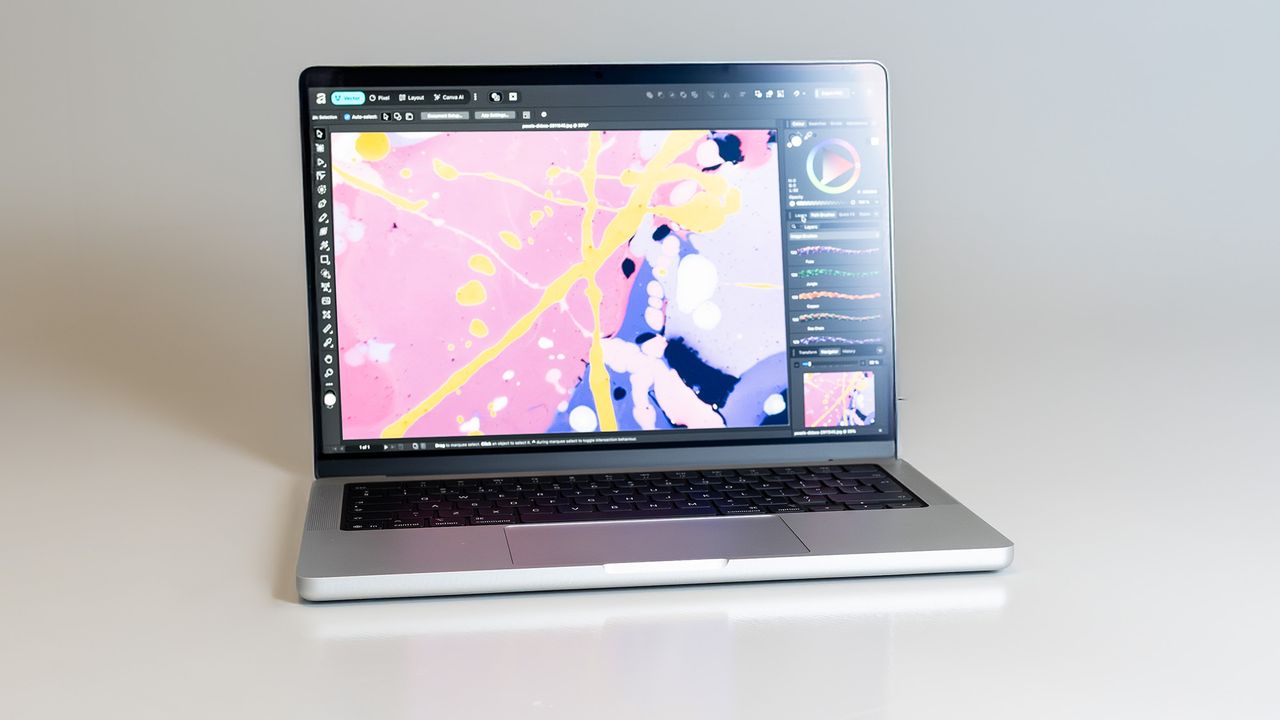 MacBook Pro 14 M5 Max