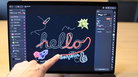 Apple Touchscreen MacBook PROLED XDR analysis