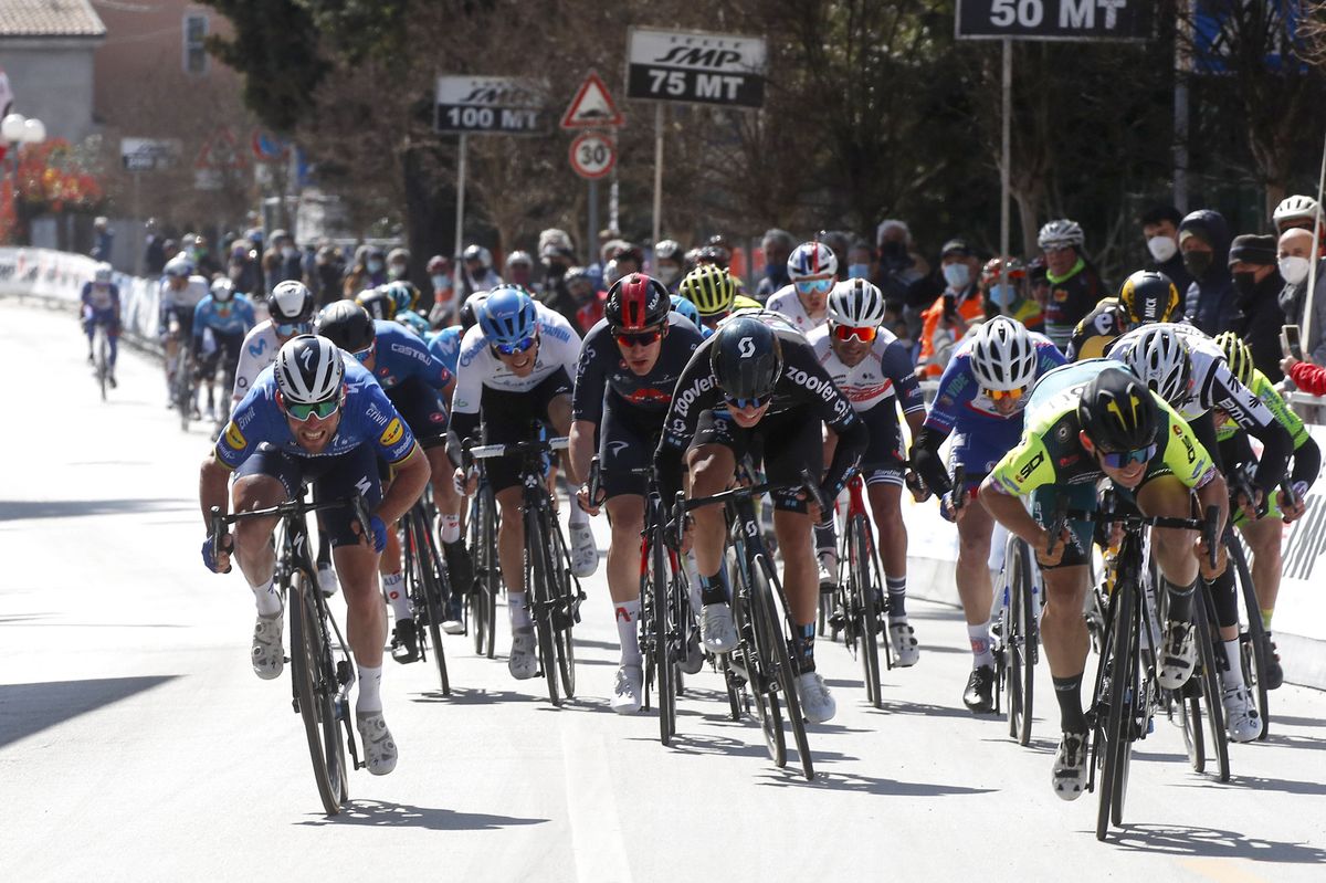 Jakub Mareczko (Vini Zab&ugrave;) beats Mark Cavendish (Deceuninck-QuickStep) to win the opening road race stage of the Settimana Internazionale Coppi e Bartali