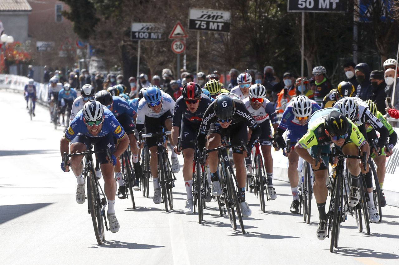 Jakub Mareczko (Vini Zab&ugrave;) beats Mark Cavendish (Deceuninck-QuickStep) to win the opening road race stage of the Settimana Internazionale Coppi e Bartali