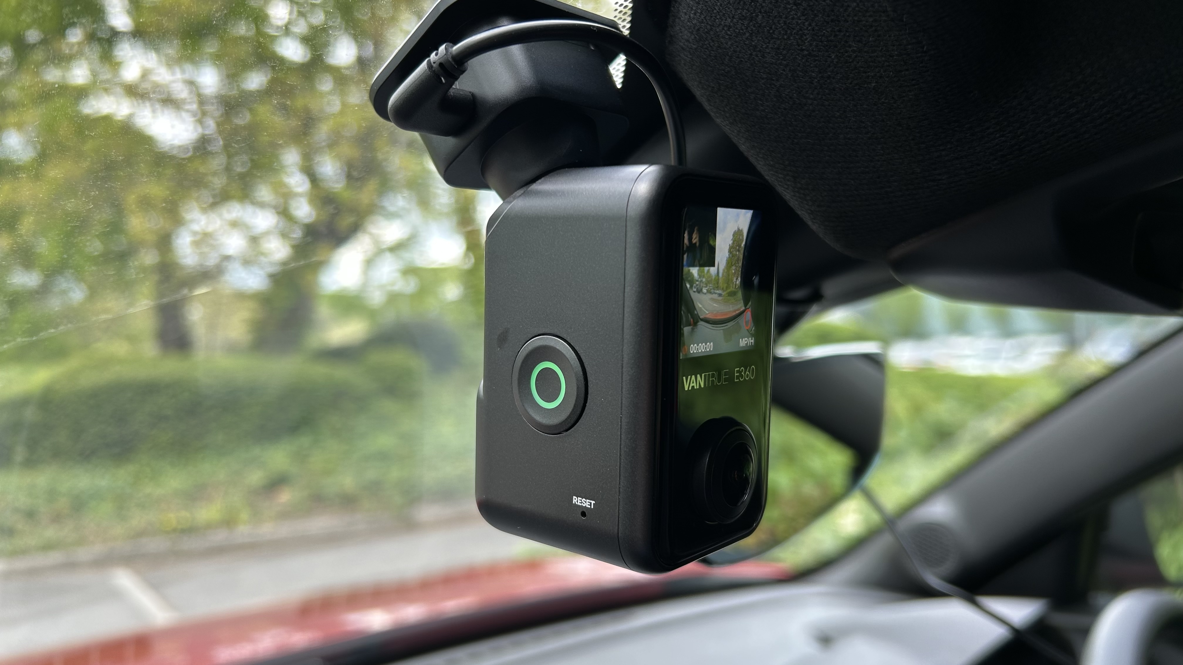 Vantrue E360 dash cam
