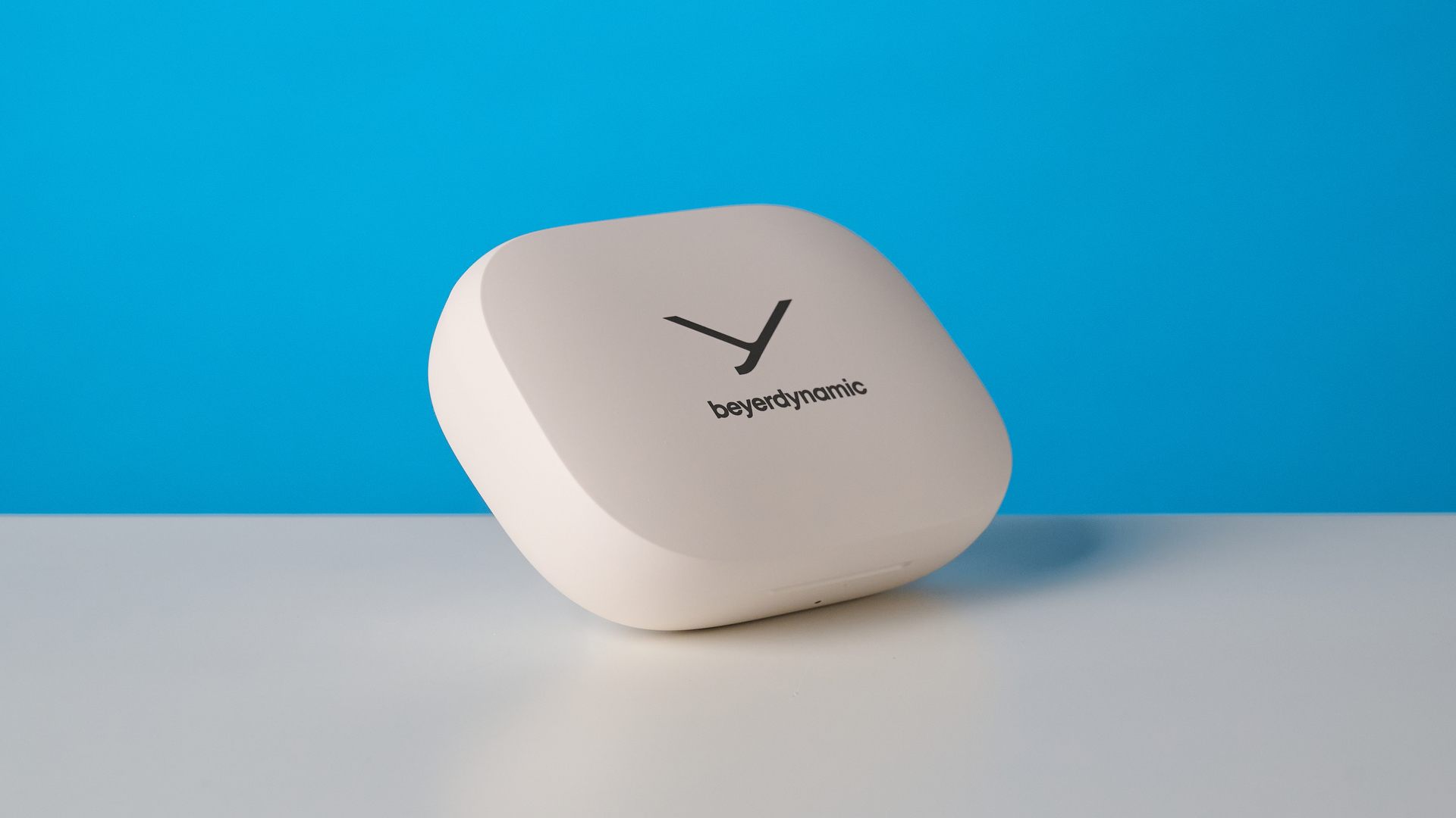Beyerdynamic Amiron 200 in white