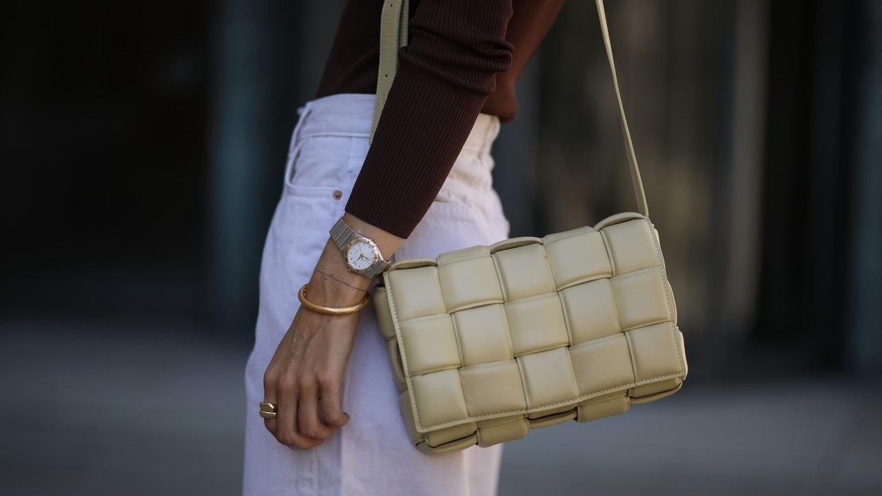 best women&#039;s watches 2021 street style