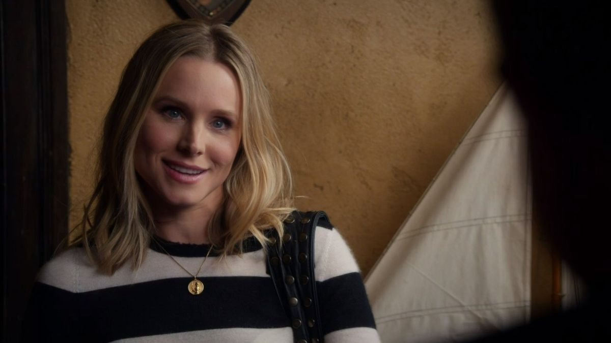 Kristen Bell as Veronica Mars in Veronica Mars Season 4