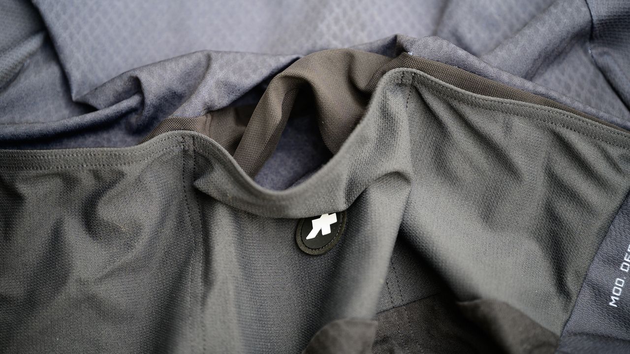 Assos Equipe RS Jersey S11 pocket detail