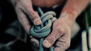 best camping knots: figure of eight knot