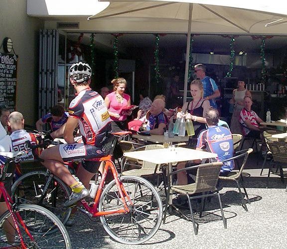 At the Emporio del Mar in Woollongong, the riders appreciated the coffee