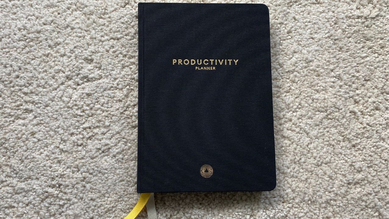 A black productivity planner from Intelligent Change.