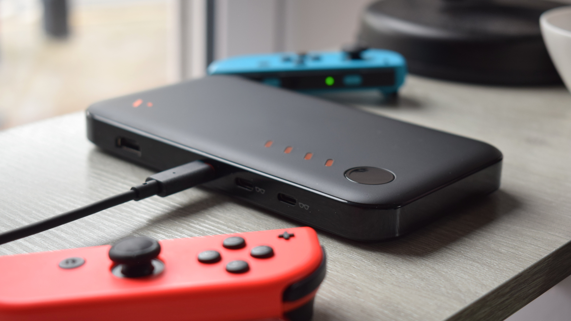 Photo of VITURE Mobile Dock with Nintendo Switch Joy-Cons