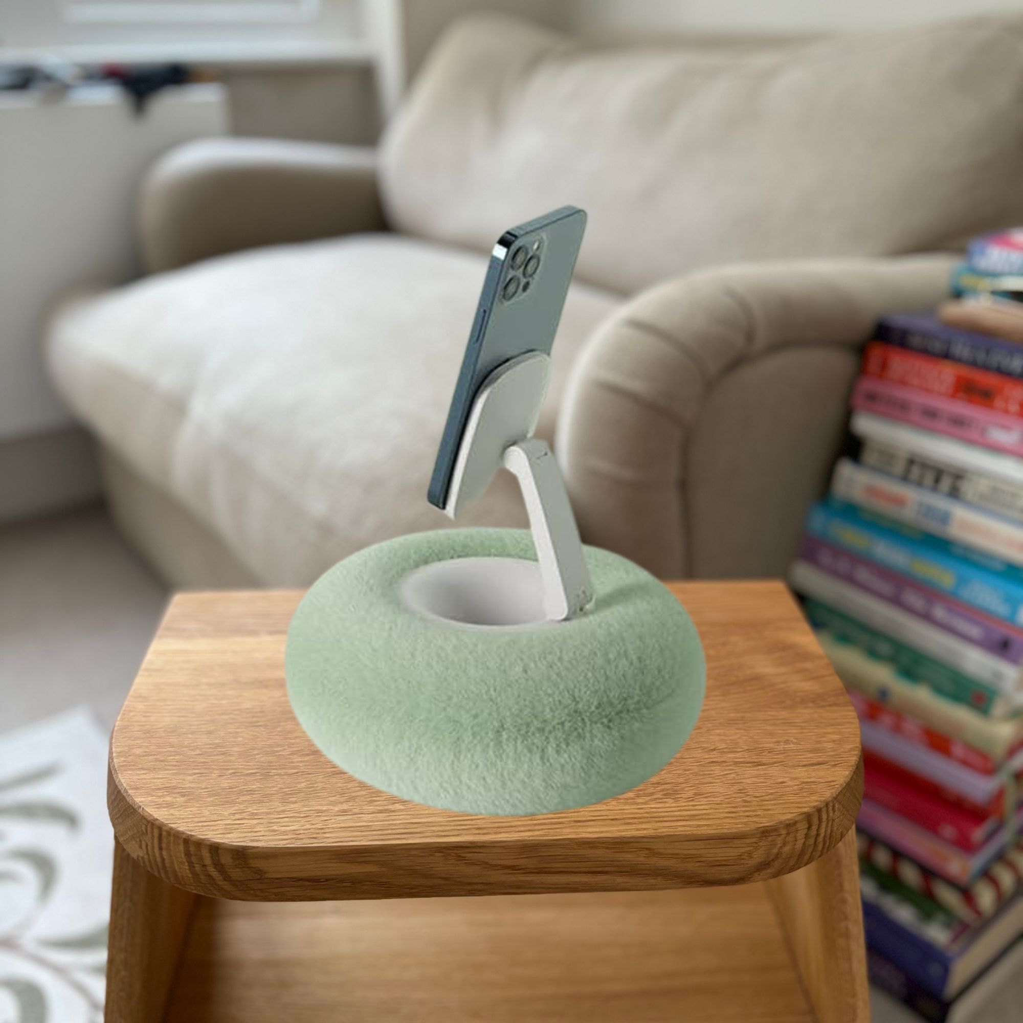 Fluffy Kindle Holder