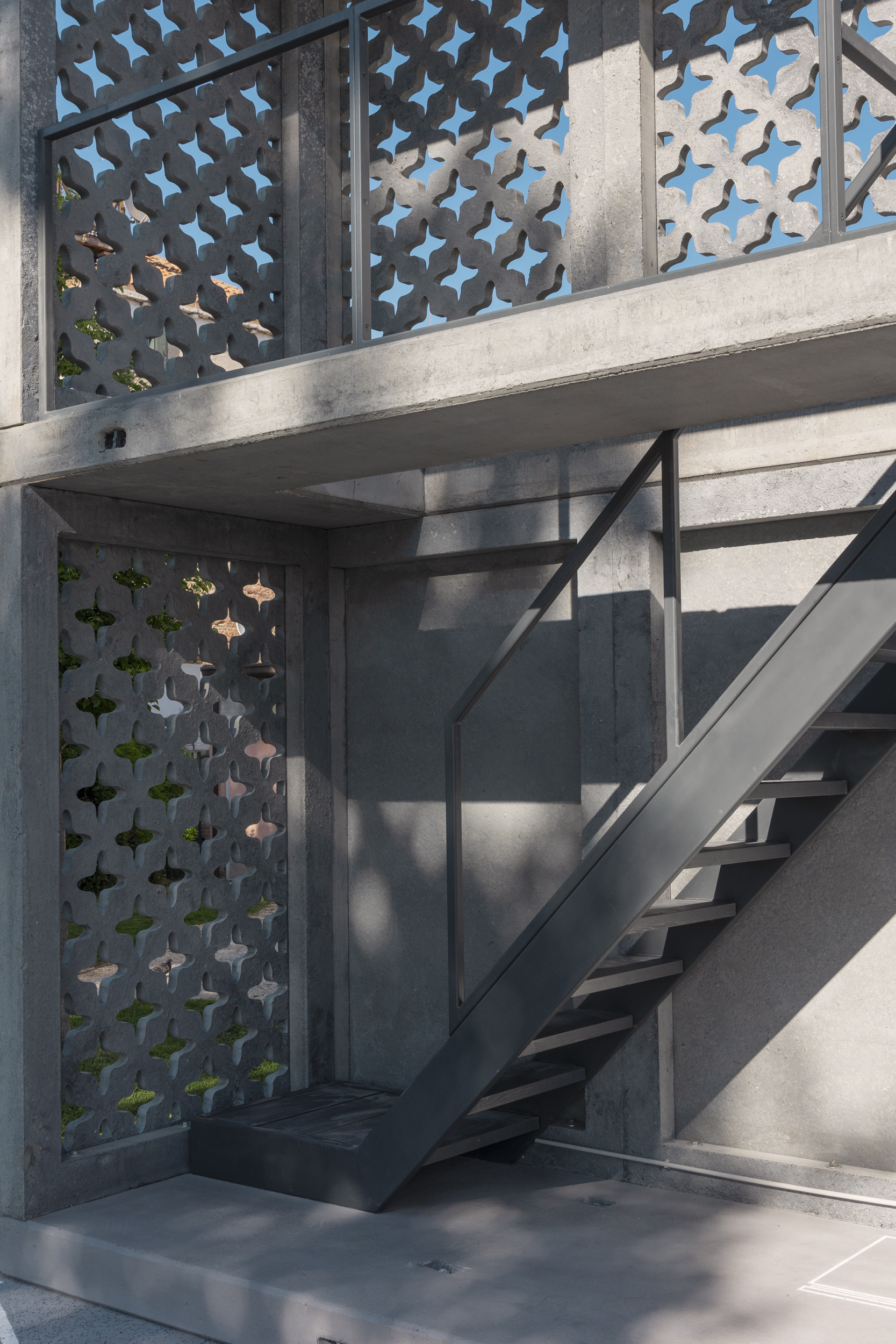 HOLCIM x ALEJANDRO ARAVENA structure launched in venice