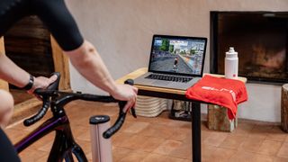 Indoor cycling with Elite and Zwift