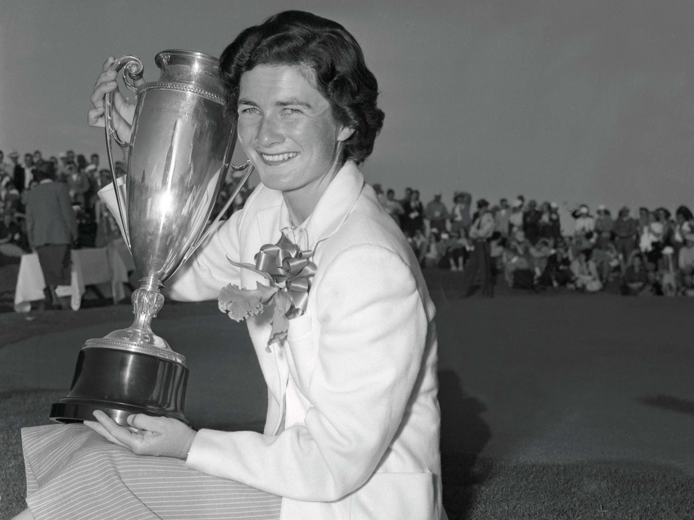 Louise Suggs with the 1949 U.S. Women&amp;rsquo;s Open trophy