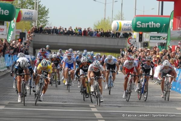 Kreder and Bennati go shoulder to shoulder