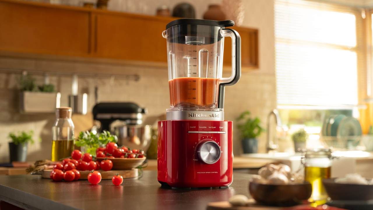 Watch out Nutribullet – KitchenAid’s new blender lets you pick the texture of your smoothie