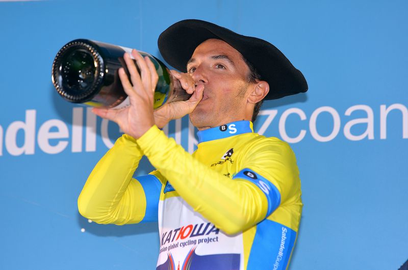Joaquim Rodr&iacute;guez enjoys his well earned champagne for winning the overall