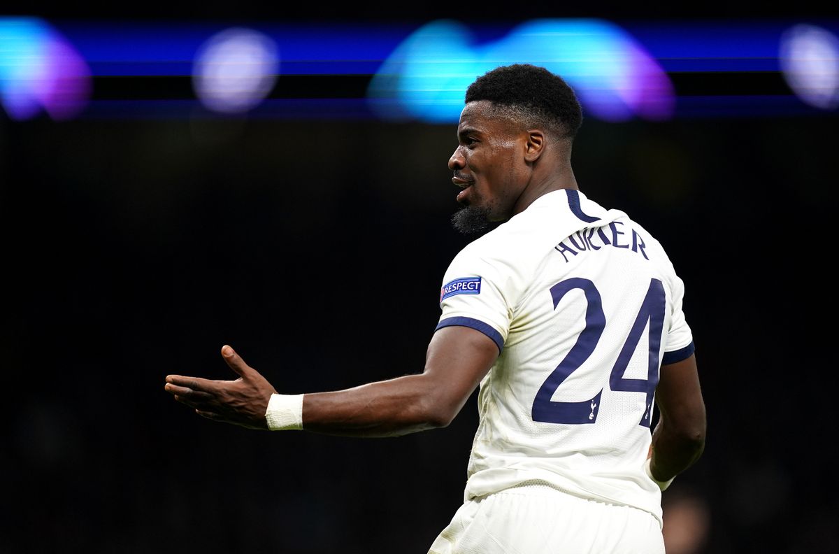 Tottenham’s Serge Aurier flouts government advice to train with Moussa Sissoko