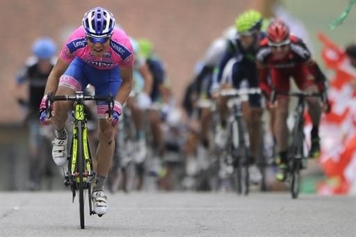 Damiano Cunego (Lampre-ISD) sprints to the finish of stage 2