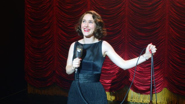 Rachel Brosnahan in Amazon Prime Video&#039;s Marvelous Mrs. Maisel