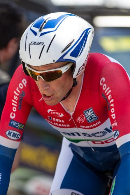 Lieuwe Westra (Vacansoleil-DCM) comes past in second place