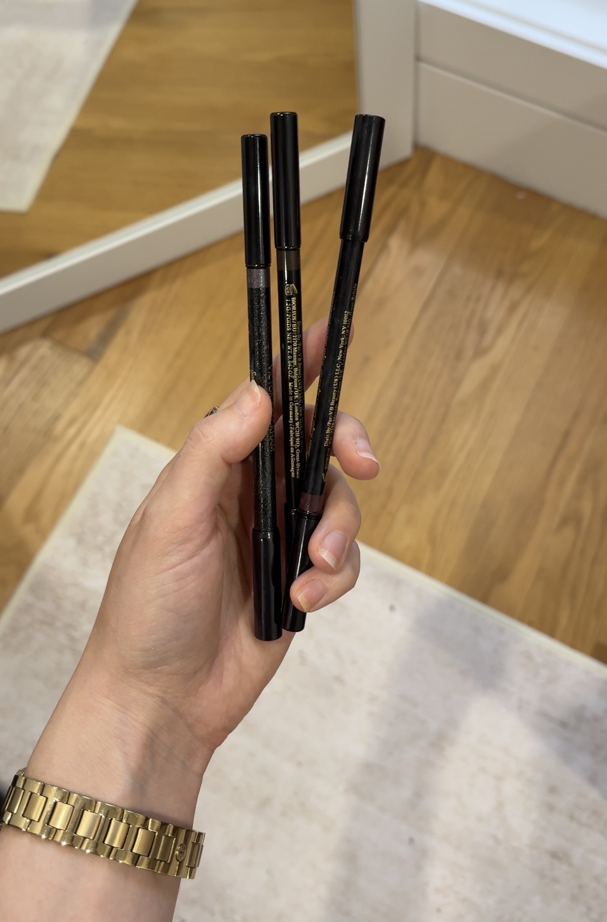 Jamie Schneider testing victoria beckham beauty products