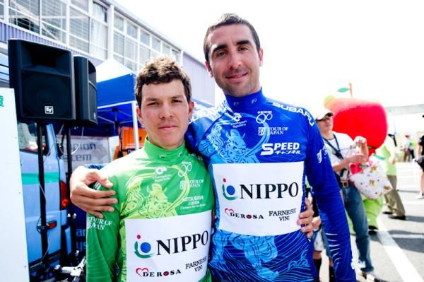 The new race leader Julian David Arredondo (Team NIPPO) and the point leader Maximiliano Richeze (Team NIPPO)
