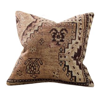 Delia Pillow Cover