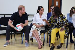 Meghan markle and Prince Harry meet with invictus games athletes