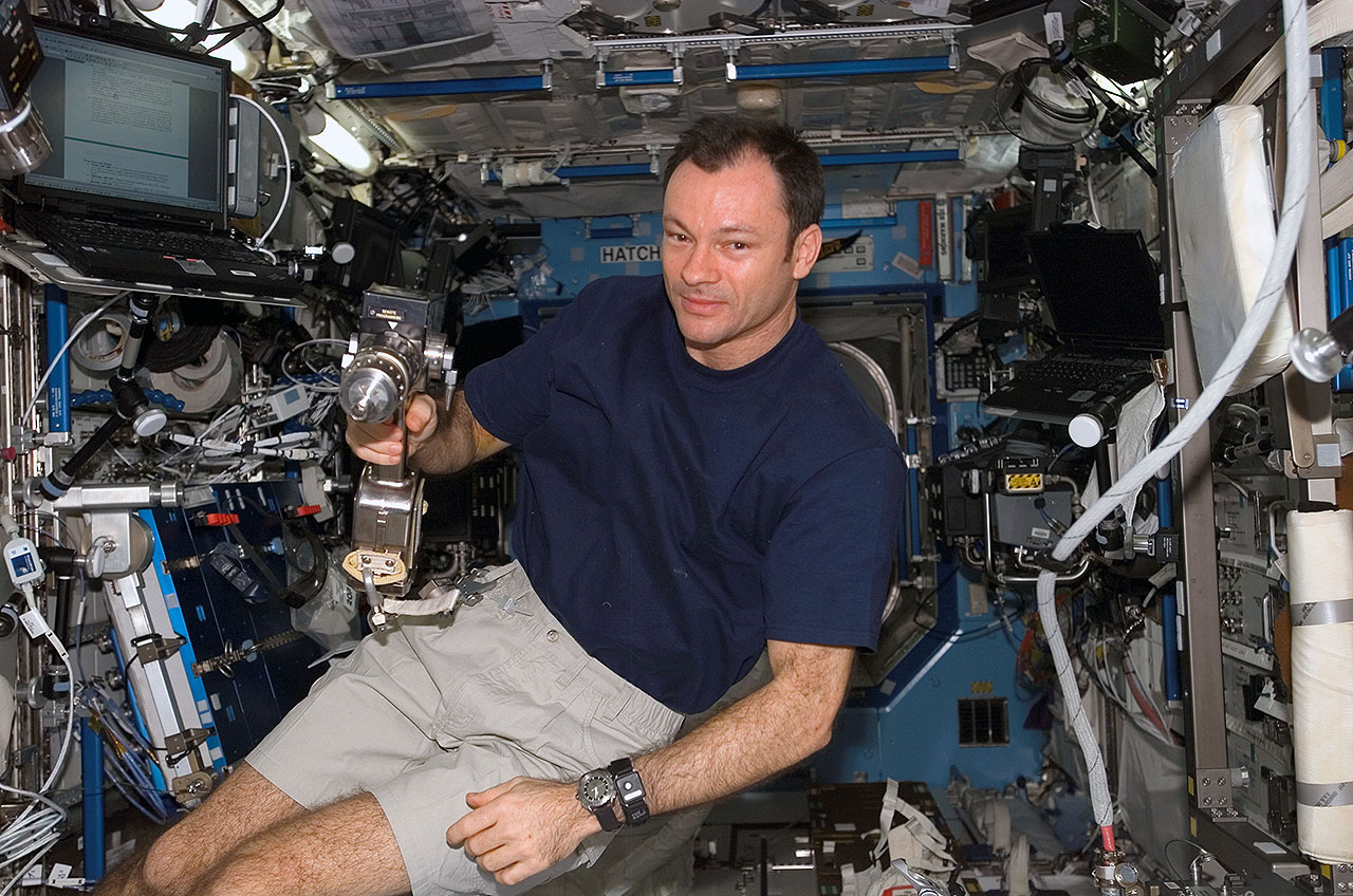 Michael Lopez-Alegria, seen here in 2006 during his last visit to the International Space Station, is now assigned to command Axiom Space's AX-1 commercial mission to the orbital complex.