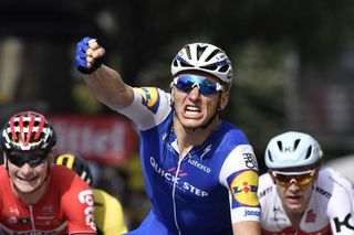 Marcel Kittel wins stage 6 at the Tour de France