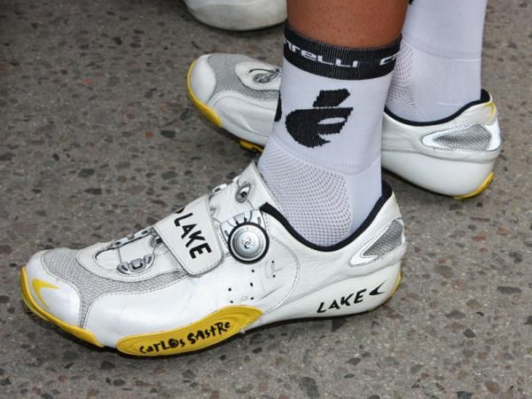 Lake has provided defending Tour de France champion Carlos Sastre (Cerv&eacute;lo Test Team) with a custom pair of CX401 shoes.
