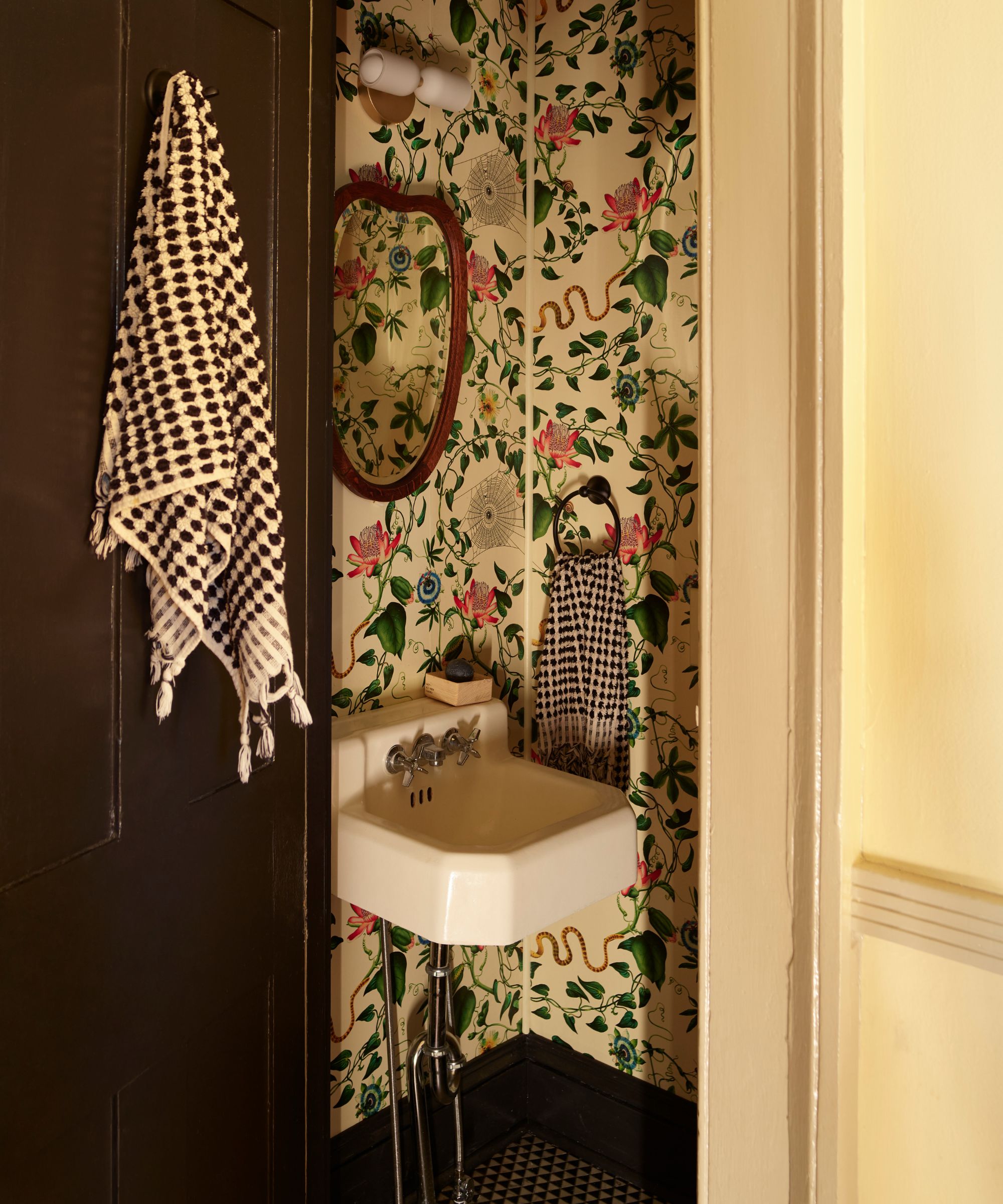 a calm hudson valley home by Nick Spain